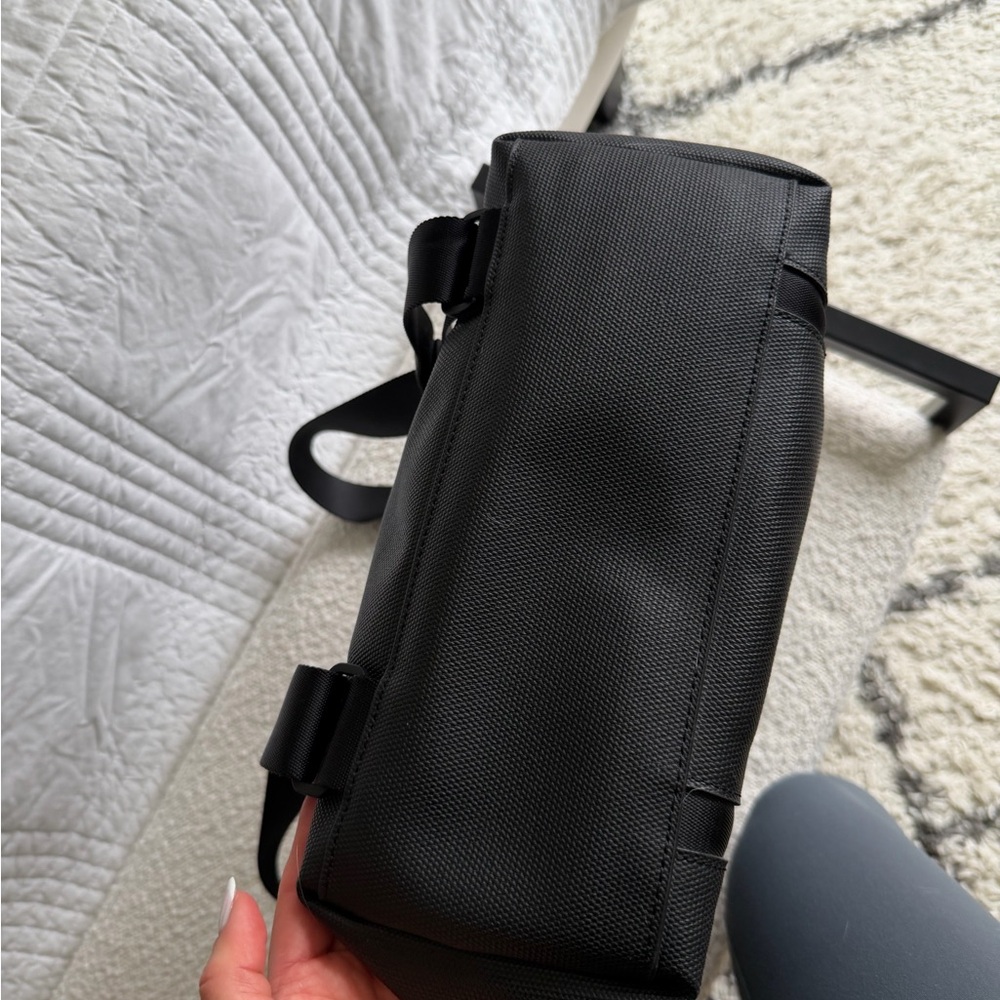 lululemon athletica Black Tote-Style Backpack - Picture 5 of 6